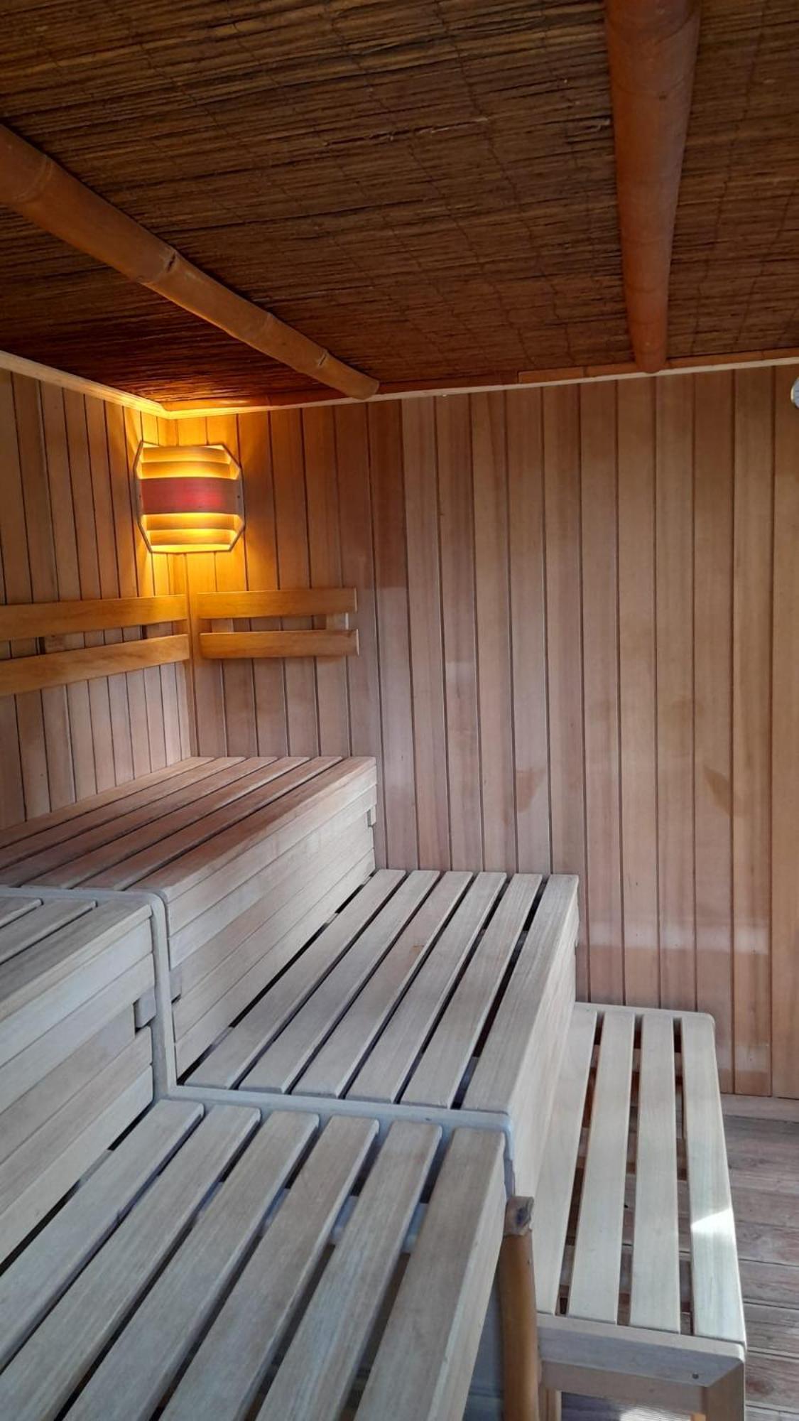 Ferienhaus Reetdach 1300Qm Privatgrundstueck Bootssteg Sauna Templin Luebbesee Uckermark Erholung Pur Seenplatte Petersdorf  Exterior photo